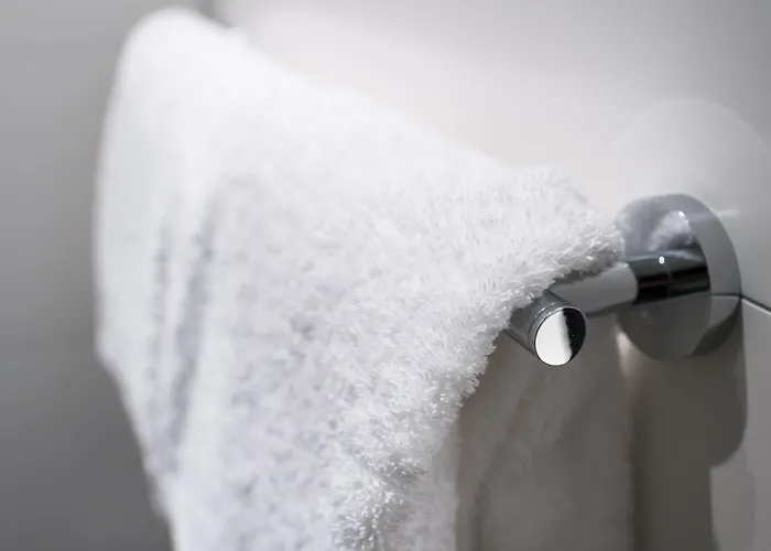 Отель One Edinburgh-princes