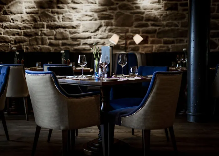 The Raeburn 4*