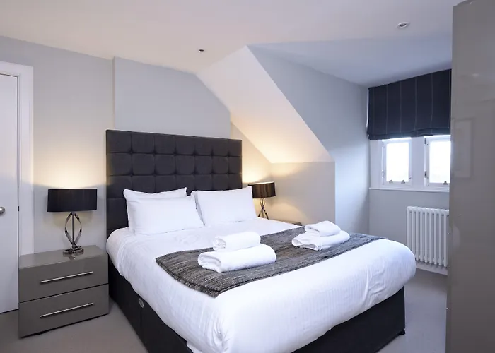 Destiny Scotland - Hill Street * Edimburgo