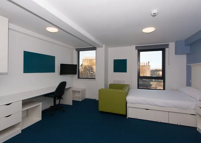 Destiny Student - Shrubhill * Edinburgh