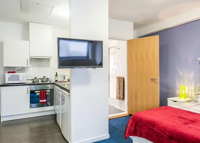 Destiny Student - Shrubhill Appartement