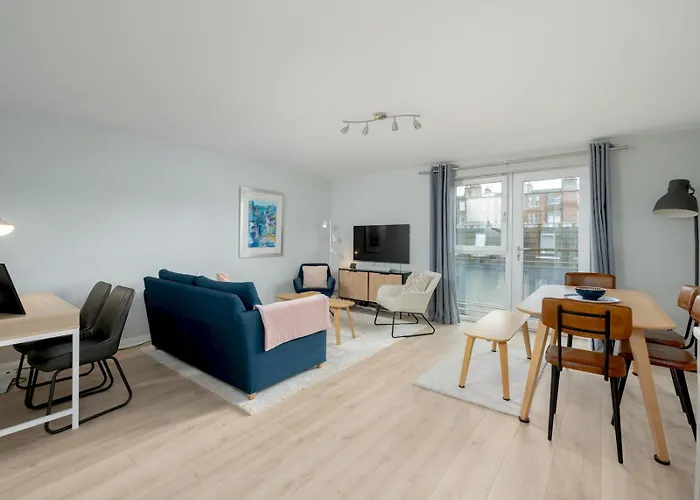 Pass The Keys Spacious Bright Modern Flat إدنبرة