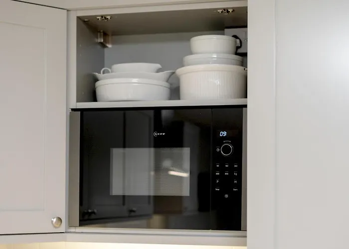 Pass The Keys Spacious Bright Modern Flat