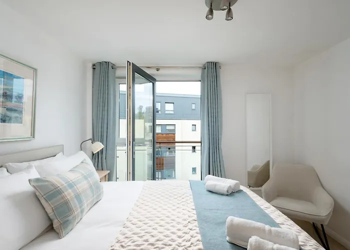 Pass The Keys Spacious Bright Modern Flat