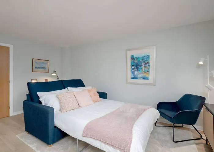 شقة Pass The Keys Spacious Bright Modern Flat *