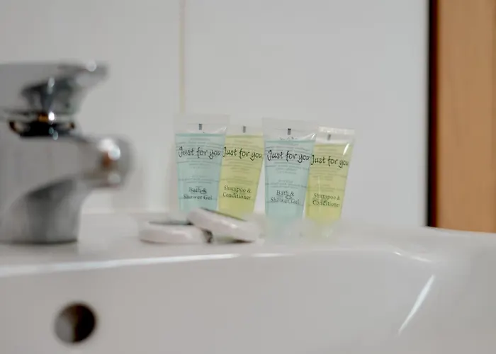 Pass The Keys Spacious Bright Modern Flat