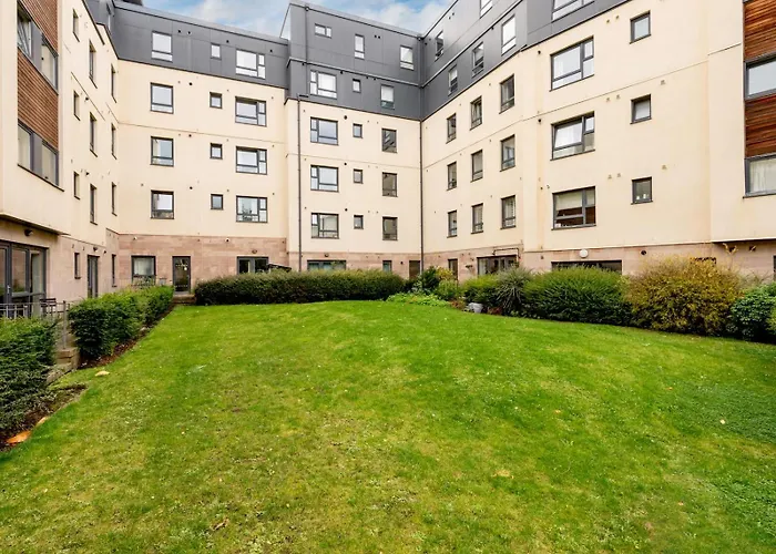 Pass The Keys Spacious Bright Modern Flat شقة