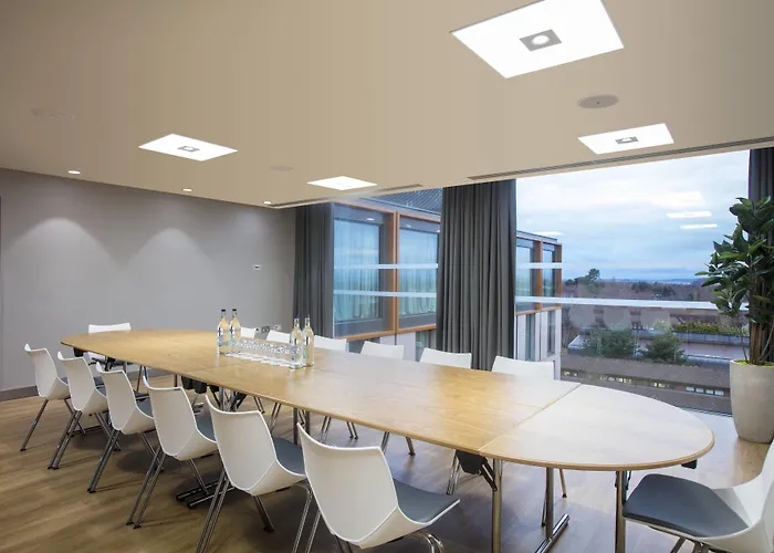 Courtyard By Marriott West Hotel Edimburgo