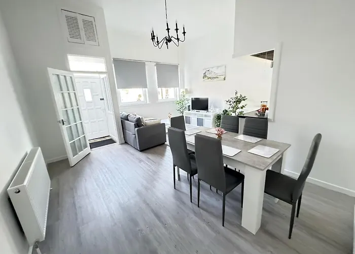 Spacious 2br By Portobello דירה