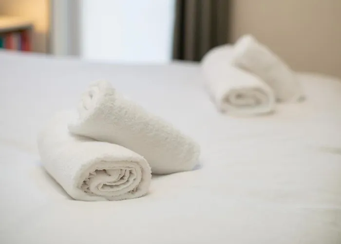 Modern 2-bdr Flat In - Pass The Keys