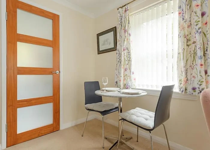 Lovely - Craighouse Gardens אדינבורו