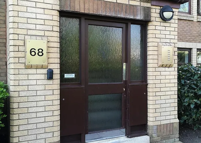 Lovely - Craighouse Gardens דירה