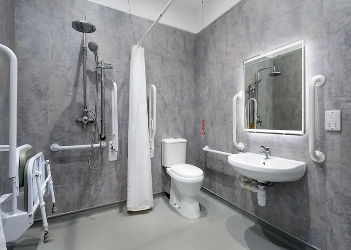 Smith Place 3*