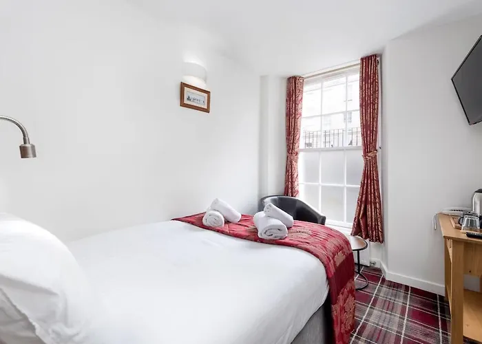 Smith Place 3* Edinburgh