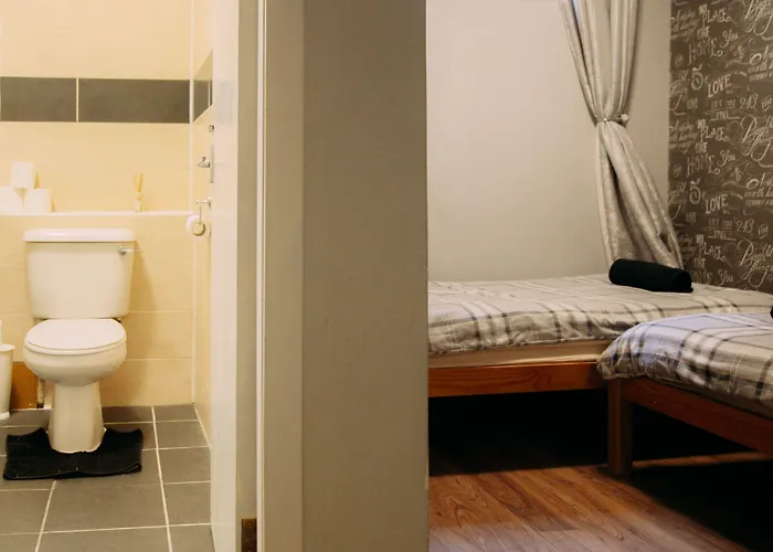 Backpackers - Over 18s Only *