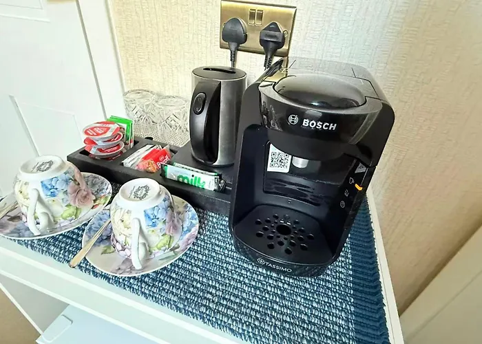 Armadillo Guest House- Adults Only *