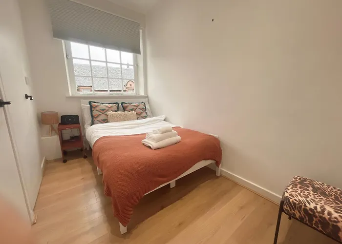 Two Cozy In A Residential Appartement Edinburgh
