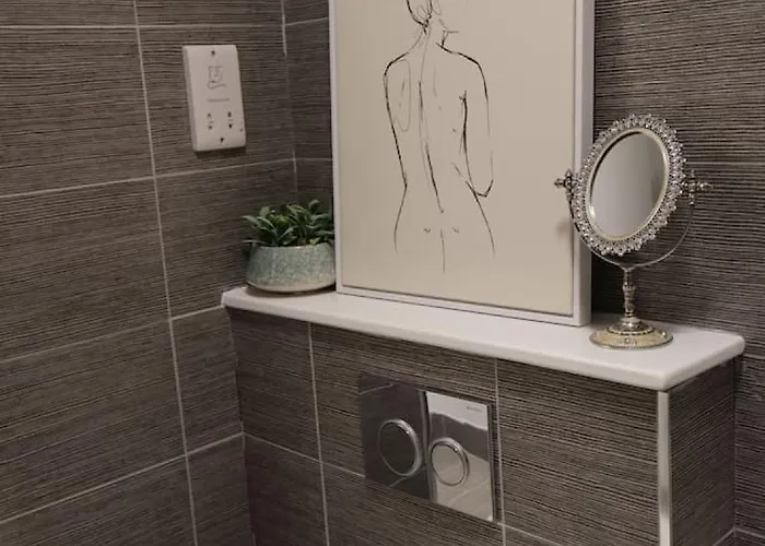 شقة Elegant 3br At Haymarket *