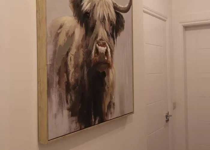 Elegant 3br At Haymarket