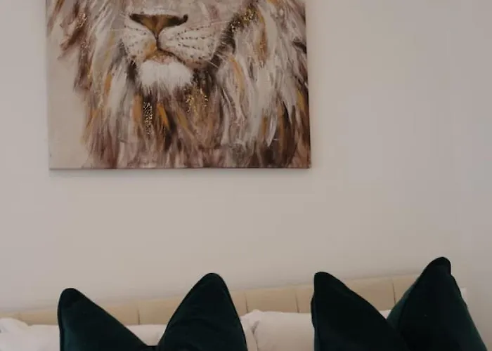 شقة Elegant 3br At Haymarket