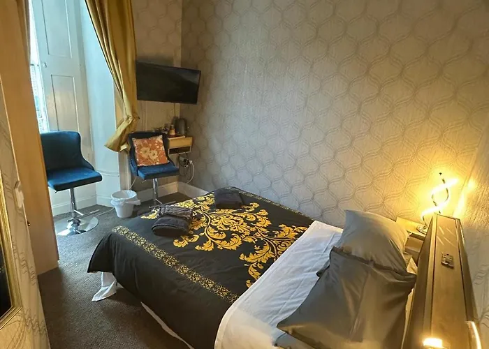 The City- Braveheart House * إدنبرة