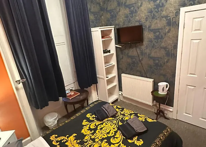 The City- Braveheart House إدنبرة