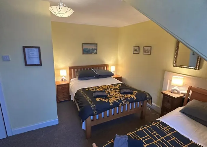 The City- Braveheart House * إدنبرة