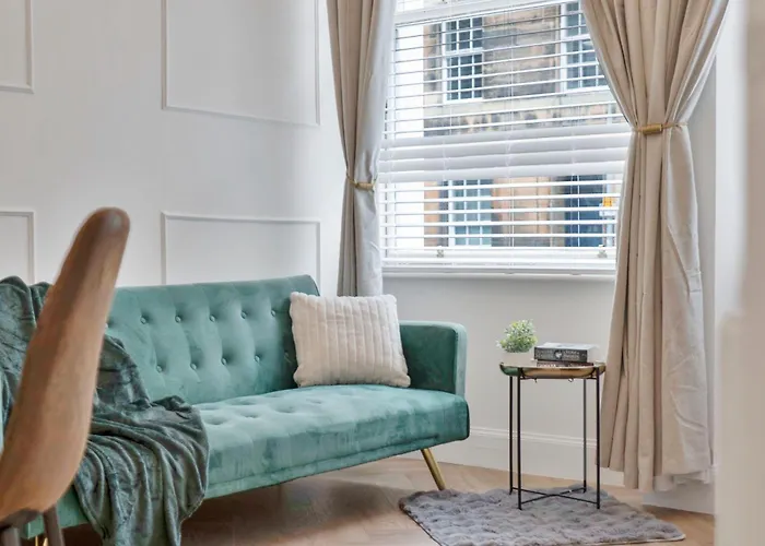 The Barony Fox Apartment Edinburgh