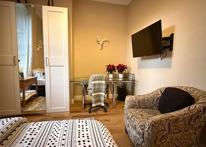 Murrayfield Spacious 2-bedroom