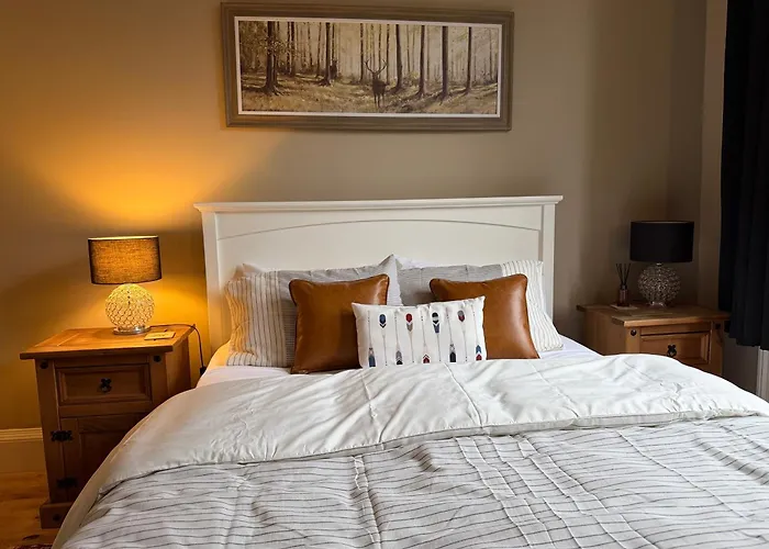 Murrayfield Spacious 2-bedroom *