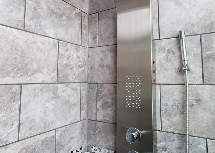 公寓 Luxurious Townhouse With Hot Tub