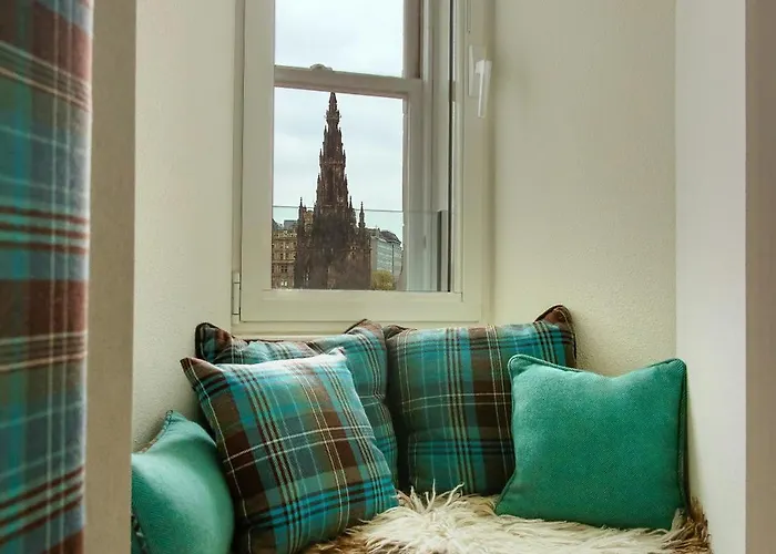 One Edinburgh-royal
