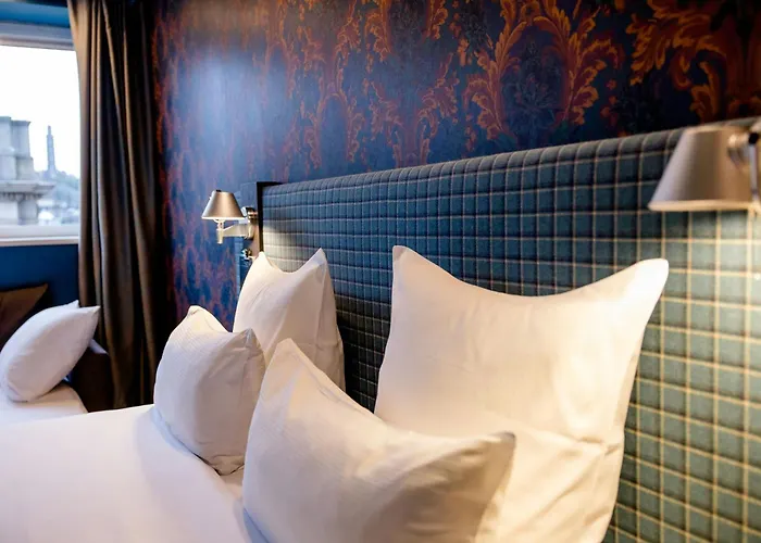 One Edinburgh-princes Эдинбург