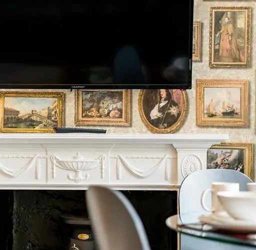 West Bow - Magical Harry Potter-inspired Flat Near Castle شقة *