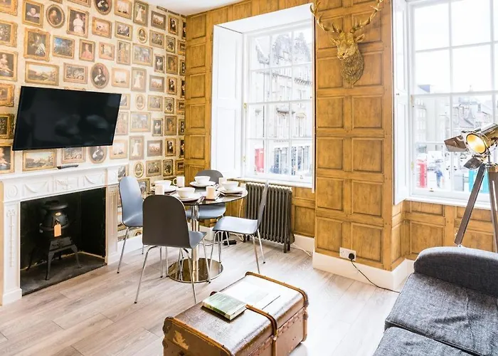 West Bow - Magical Harry Potter-inspired Flat Near Castle *