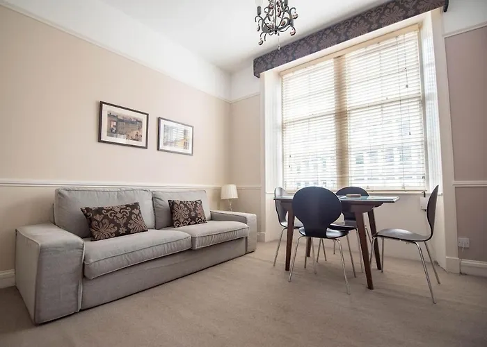West Port - 2br In The Heart Of The Old Town Just Off The Grassmarket * Edinburgh