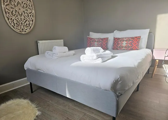 Delightful 4 Bedroom Family In Newington - Craigmillar Park