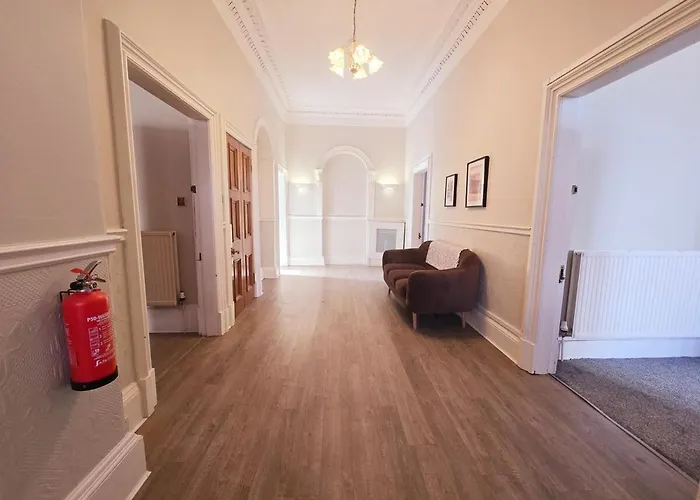 Guest house Delightful 4 Bedroom Family In Newington - Craigmillar Park Edinburgh