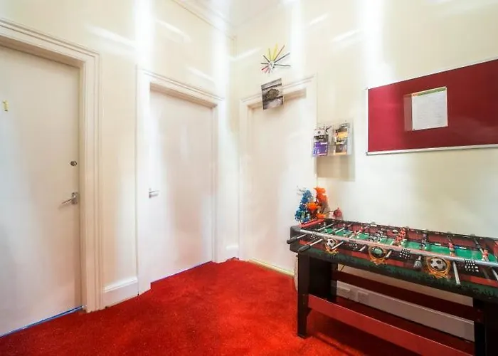 Morrison Roomz Hotel *