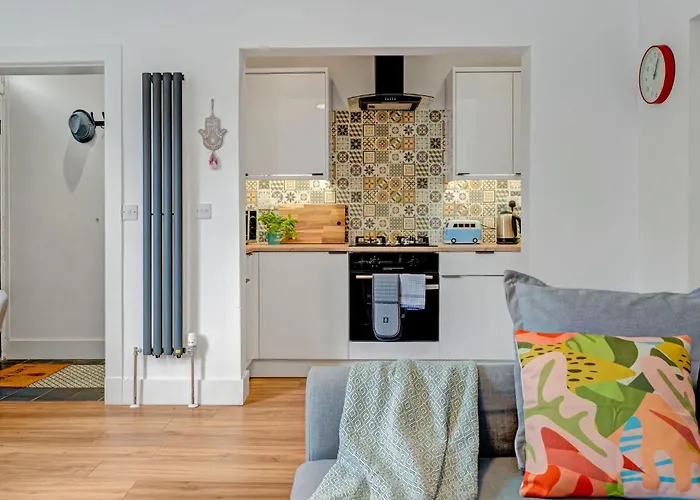 Stylish 2-bed Garden 빌라