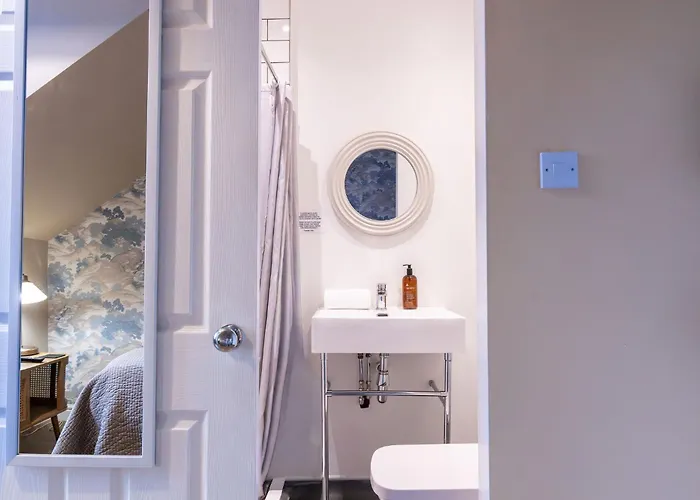 38 Bide Collective Guest house Edinburgh