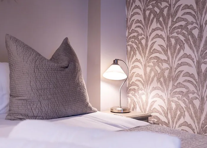 38 Bide Collective Guest house *