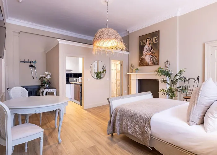 38 Bide Collective Guest house Edinburgh