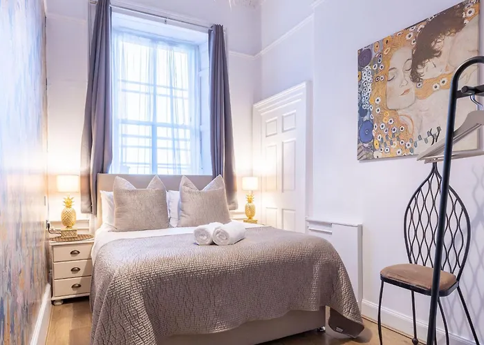 38 Bide Collective Guest house Edinburgh