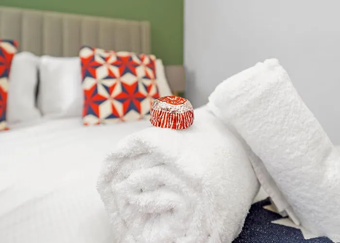 Stylish 2-bed Garden 빌라