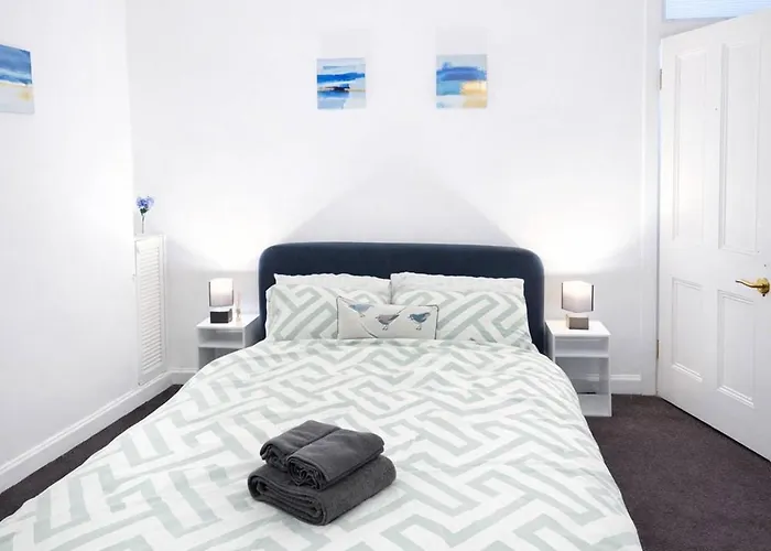 Spacious Easter Road 2br *