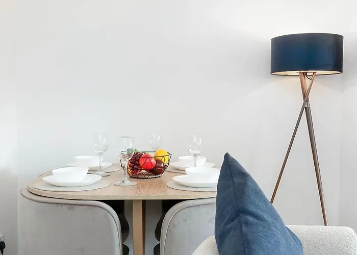 Fraser Apartment- 2 Bedrooms Inverleith, Edinburg
