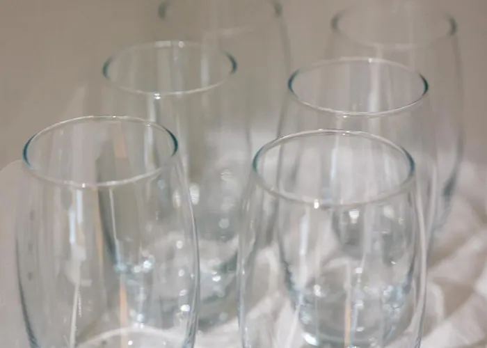 Milton's Place Sleeps 5, 10 Minutes Walk To Royal Mile