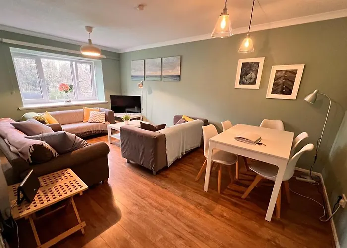 アパート Tranquil 2 Bed Flat, Free Parking, Near Murrayfield & Centre エディンバラ
