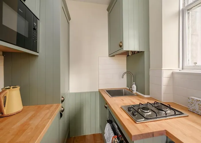 Quiet 1-bed Flat By The Meadows *